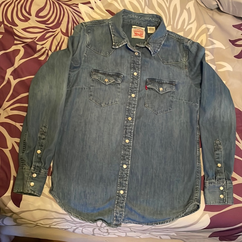Levi’s Jean shirt size XS